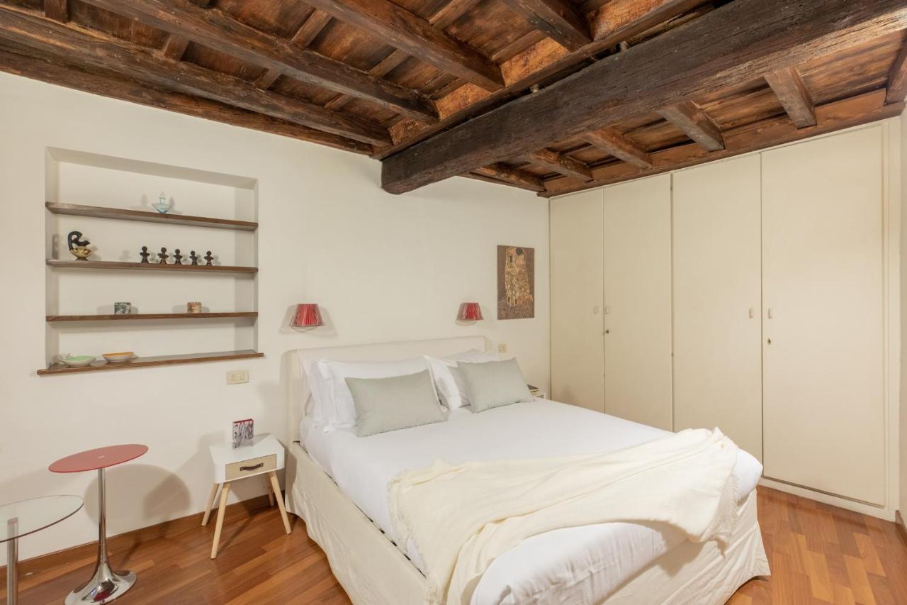 Iflat Comfy Apartament In Campo De' Fiori Rome Exterior photo
