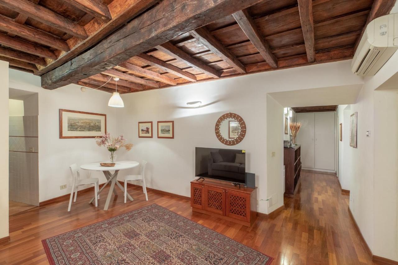 Iflat Comfy Apartament In Campo De' Fiori Rome Exterior photo